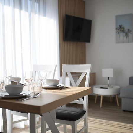 Willa Przy Porcie - Apartamenty Z Aneksami Kuchennymi Ustka Exterior photo