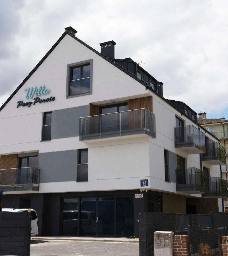 Willa Przy Porcie - Apartamenty Z Aneksami Kuchennymi Ustka Exterior photo