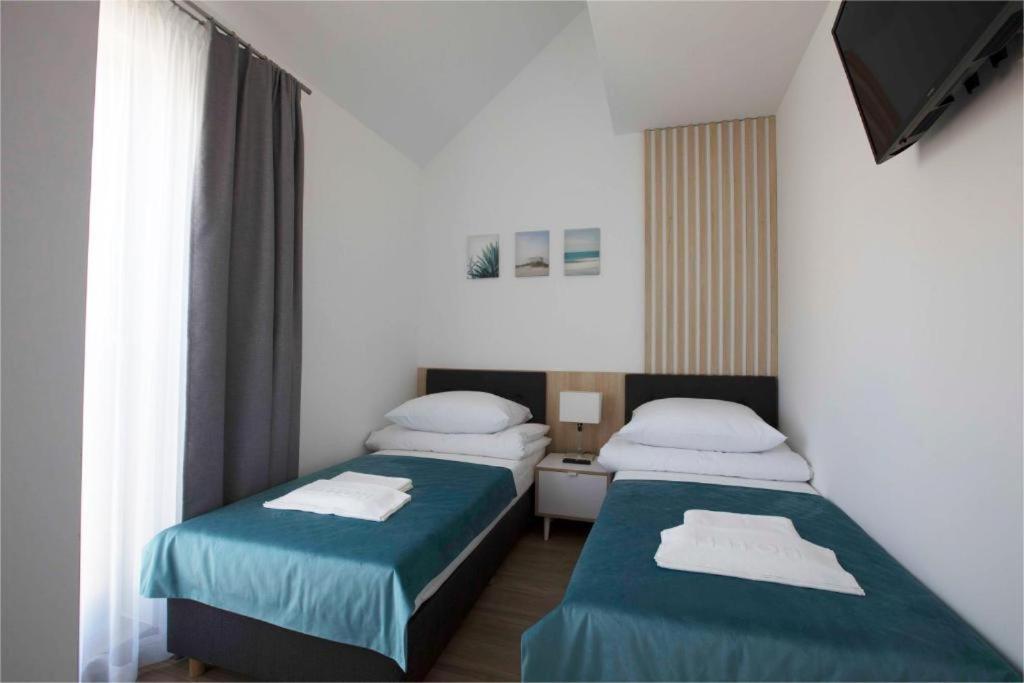 Willa Przy Porcie - Apartamenty Z Aneksami Kuchennymi Ustka Exterior photo